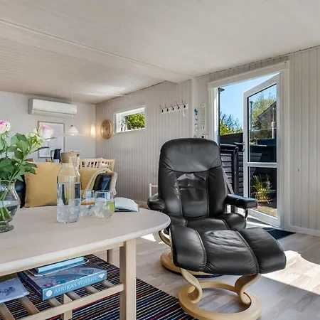 Stilla - 150m From The Sea By Interhome Nyaraló Hejls
