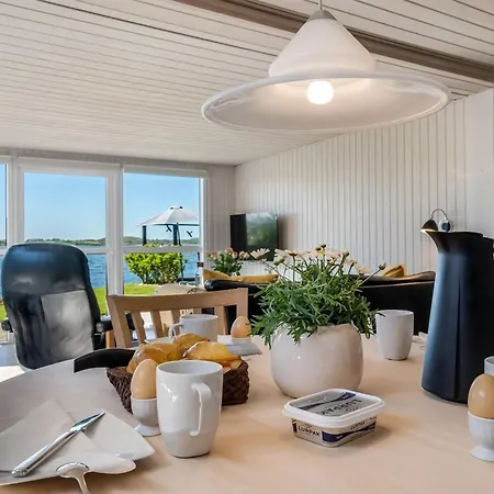 Stilla - 150m From The Sea By Interhome Nyaraló *