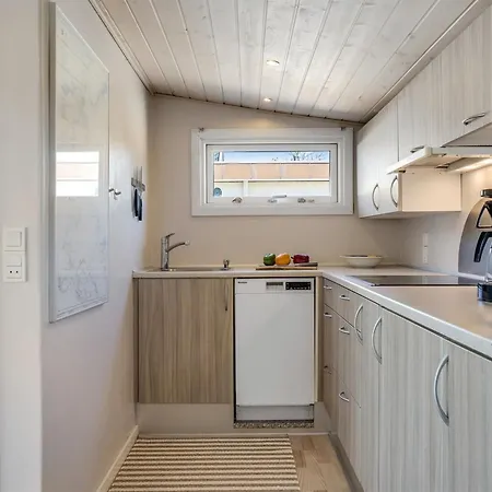 Stilla - 150m From The Sea By Interhome *