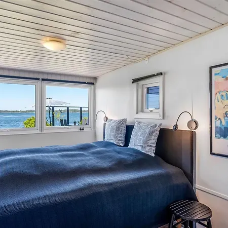 Stilla - 150m From The Sea By Interhome *