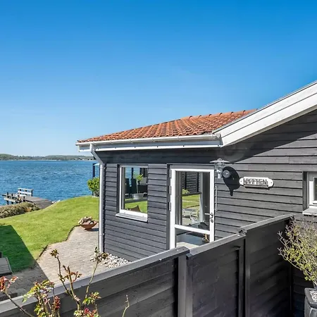 Stilla - 150m From The Sea By Interhome Dom wakacyjny